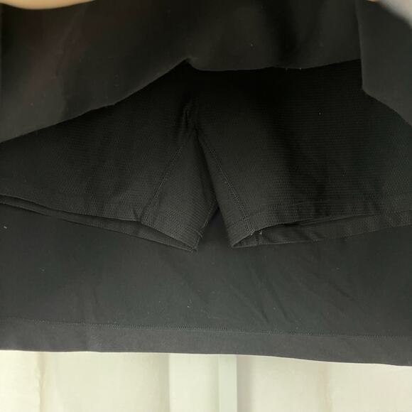 ATHLETA Size M Pull On Skort Skirt w Mesh Shorts Pockets Stretch Black - Picture 4 of 6